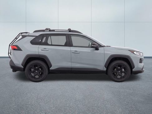 Used 2021 Toyota RAV4 TRD Off-Road w/ TRD Off-Road Weather Package AWD/4WD image 10