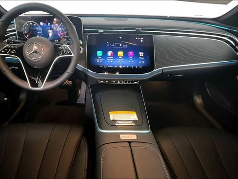 Used 2026 Mercedes-Benz E 350 4MATIC Sedan image 8