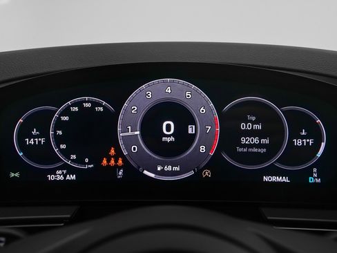 Used 2025 Porsche Cayenne image 27