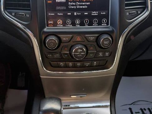 Used 2018 Jeep Grand Cherokee Altitude image 16