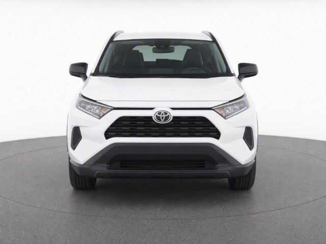 Certified 2021 Toyota RAV4 LE FWD image 2