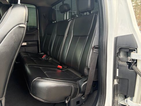 Used 2020 Ford F250 Lariat w/ Chrome Package image 38