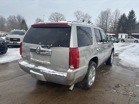 Used 2009 Cadillac Escalade Base 4dr Hybrid SUV image 29