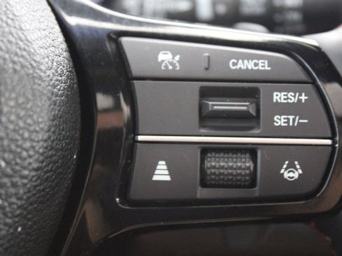 Used 2025 Honda Pilot Black Edition image 33