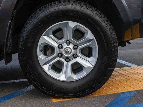 Used 2018 Toyota 4Runner SR5 image 9