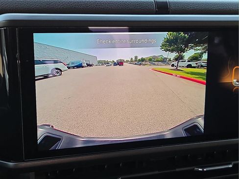 Used 2024 Jeep Gladiator Sport AWD/4WD image 16