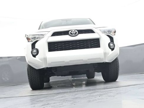 Used 2016 Toyota 4Runner SR5 Premium AWD/4WD image 37
