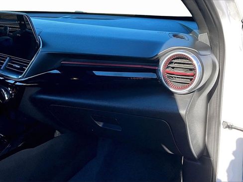 Used 2025 Chevrolet Trax RS w/ Driver Confidence Package image 16