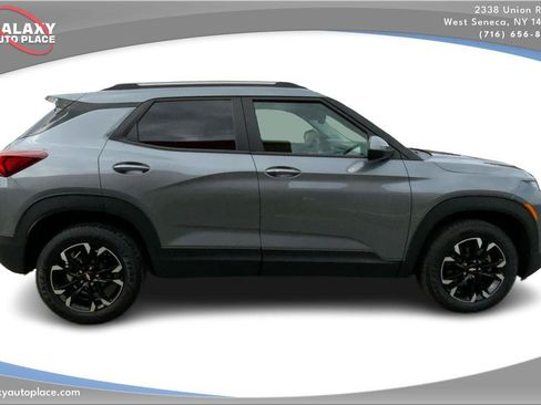 Used 2021 Chevrolet TrailBlazer LT AWD/4WD image 4