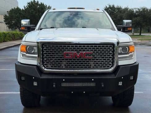Used 2016 GMC Sierra 2500 Denali w/ Duramax Plus Package image 9
