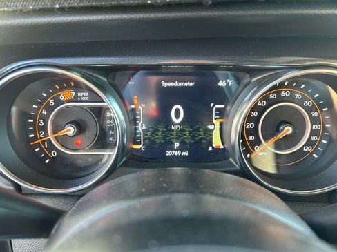 Used 2023 Jeep Wrangler Sport image 12