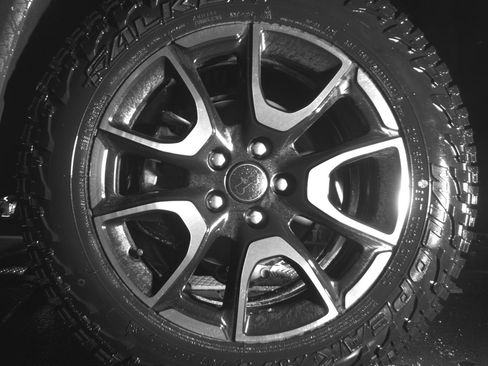 Used 2025 Jeep Compass Trailhawk AWD/4WD image 14