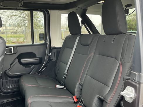 Used 2021 Jeep Wrangler Unlimited Rubicon image 14