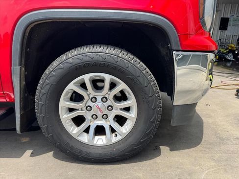 Used 2016 GMC Sierra 1500 SLE w/ SLE Value Package AWD/4WD image 2