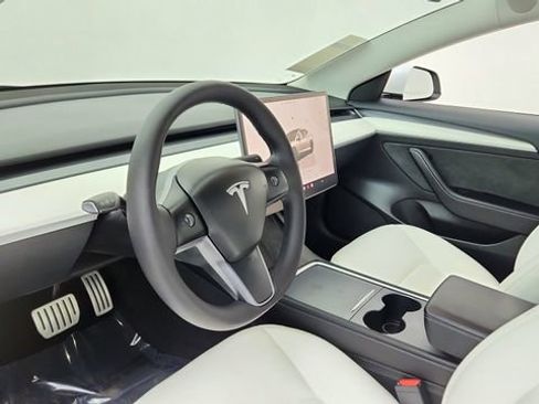 Used 2023 Tesla Model 3 Performance image 19