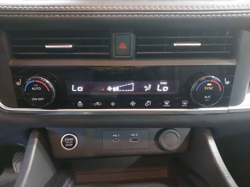 Certified 2023 Nissan Rogue SV w/ SV Premium B Package AWD/4WD image 21