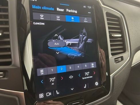 Used 2025 Volvo XC90 B5 Core image 20