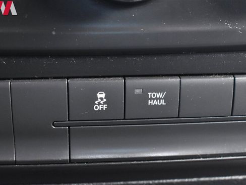 Used 2015 RAM 1500 Classic SLT image 23