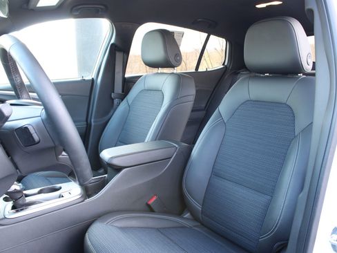 Used 2024 Buick Envista Preferred w/ Convenience I Package image 14