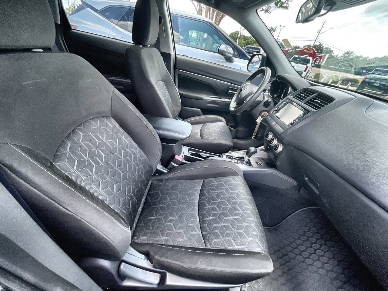 Used 2025 Mitsubishi Outlander Sport AWD image 24