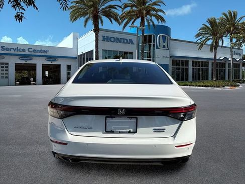 Used 2025 Honda Accord Touring image 7