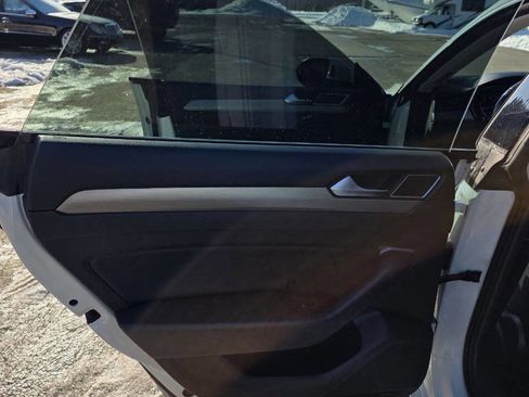 Used 2019 Volkswagen Arteon SE image 18