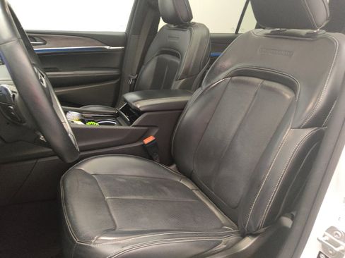 Used 2022 Jeep Grand Cherokee L Overland AWD/4WD image 17