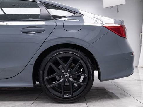 Used 2023 Honda Civic Sport image 32