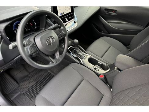 Used 2026 Toyota Corolla LE w/ LE Premium Package FWD image 10