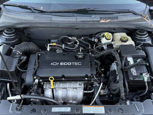 Used 2016 Chevrolet Cruze LS image 8