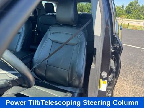 Used 2023 Ford Explorer Limited w/ Equipment Group 301A AWD/4WD image 9