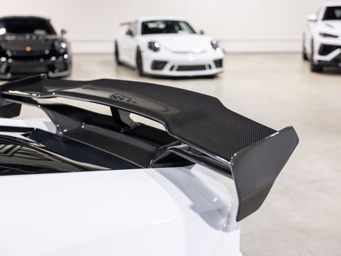 Used 2016 Lamborghini Huracan LP 610-4 image 17