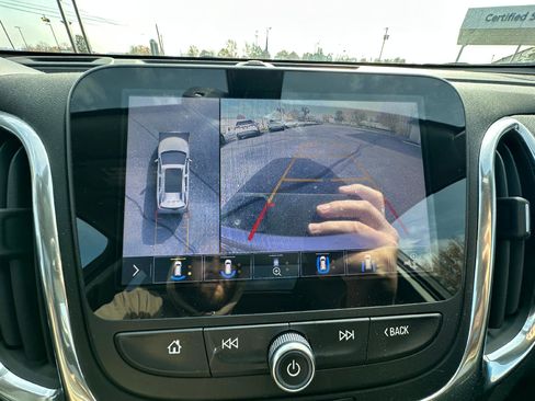 Used 2019 Chevrolet Equinox Premier image 18