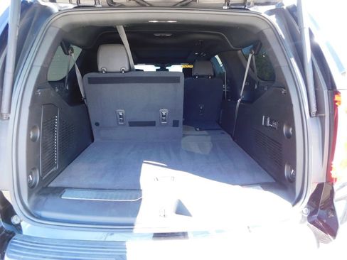 Used 2021 GMC Yukon XL AT4 w/ AT4 Premium Plus Package AWD/4WD image 29