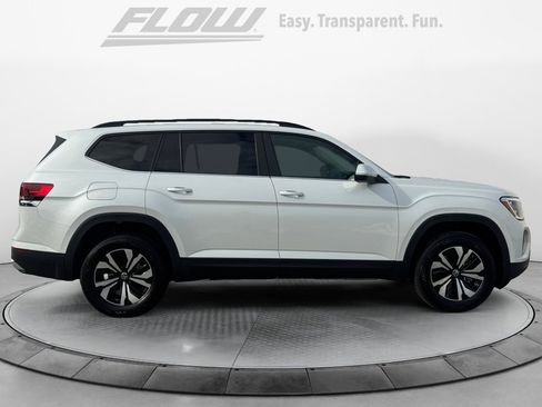 New 2026 Volkswagen Atlas SE image 8