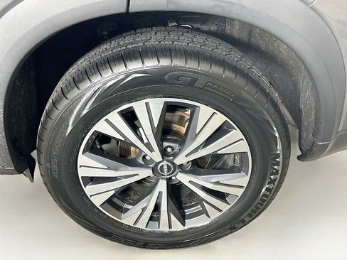 Used 2023 Nissan Rogue SV image 11