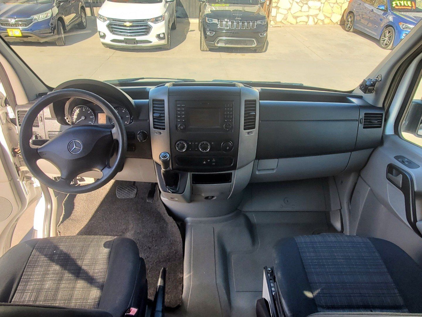 Used 2014 Mercedes-Benz Sprinter 2500 image 13