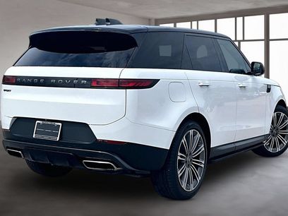 Used 2024 Land Rover Range Rover Sport SE