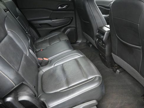 Used 2023 GMC Acadia SLT AWD/4WD image 10