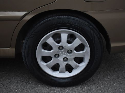 Used 2005 Kia Rio Sedan image 24