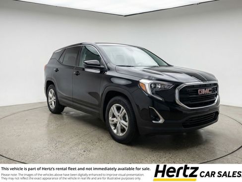 Used 2024 GMC Terrain SLE image 1
