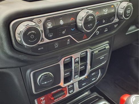 Used 2021 Jeep Gladiator Rubicon AWD/4WD image 19