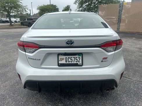 Used 2025 Toyota Corolla SE w/ SE Premium Package FWD image 4