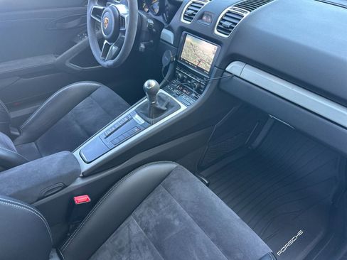 Used 2016 Porsche Cayman GT4 RWD image 12