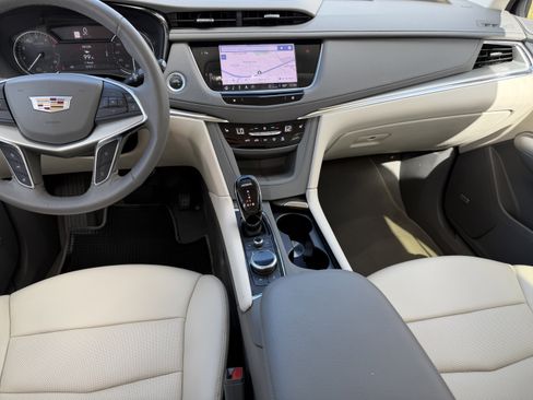 Used 2022 Cadillac XT5 Premium Luxury image 16
