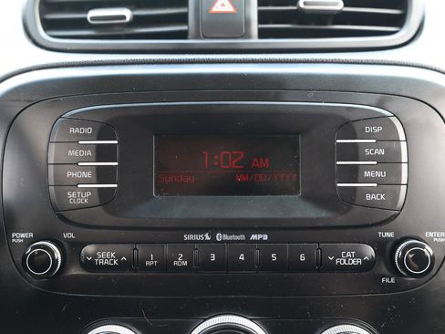 Used 2015 Kia Soul image 28