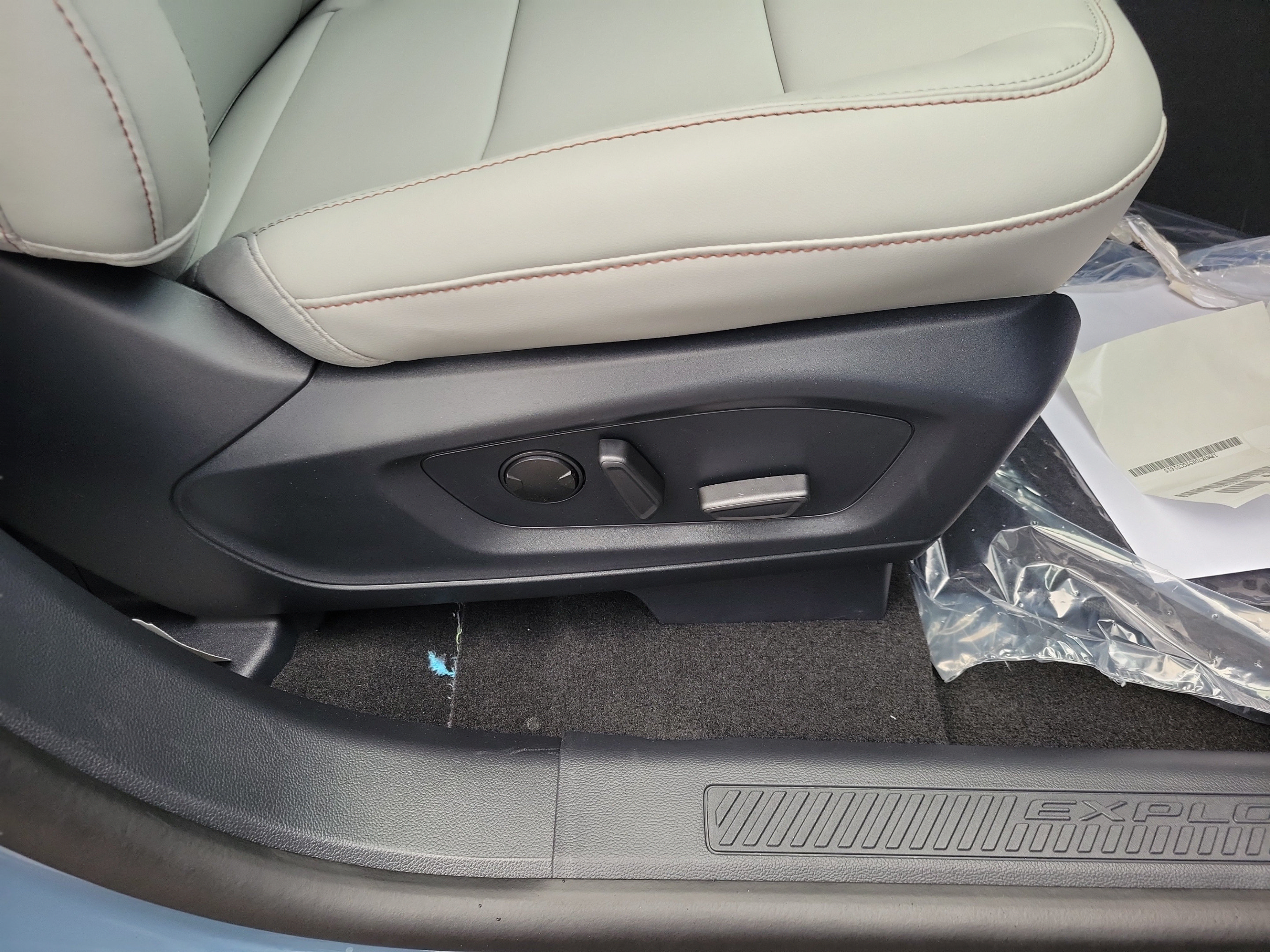 New 2026 Ford Explorer Active w/ Active Comfort Package RWD image 11