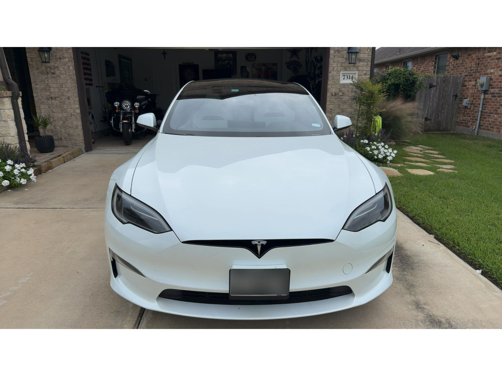 Used 2025 Tesla Model S Plaid AWD/4WD image 3
