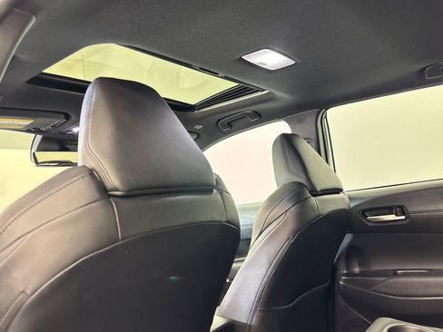 Used 2023 Toyota Corolla Cross XSE w/ Convenience Package image 33