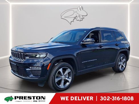 Used 2022 Jeep Grand Cherokee Limited 4xe w/ Luxury Tech Group II AWD/4WD image 1